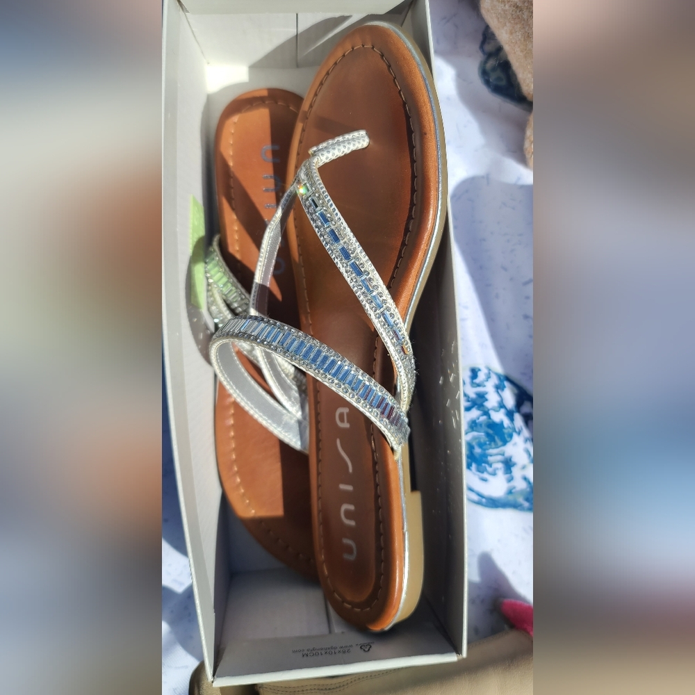 Sandals shoes